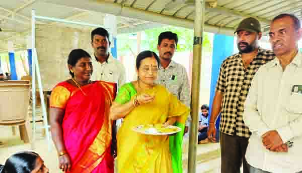 వెనుకబడిన విద్యార్థులపై దృష్టి