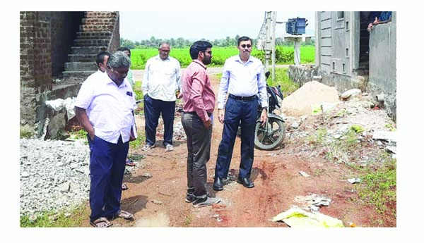 ఇళ్ల నిర్మాణాల్లో ప్రతిభ కనబర్చిన వారికి అవార్డులు