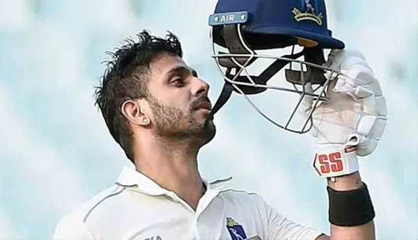 Manoj-Tiwari-Retirement-back