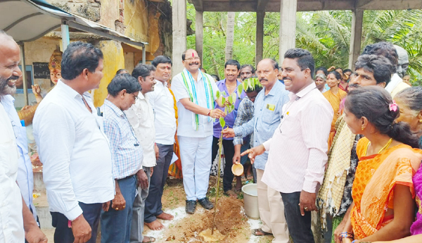 మాతృభూమి రుణం తీర్చుకోలేనిది