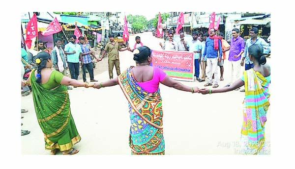 కాంట్రాక్ట్‌ కార్మికులను పర్మినెంట్‌ చేయాలి