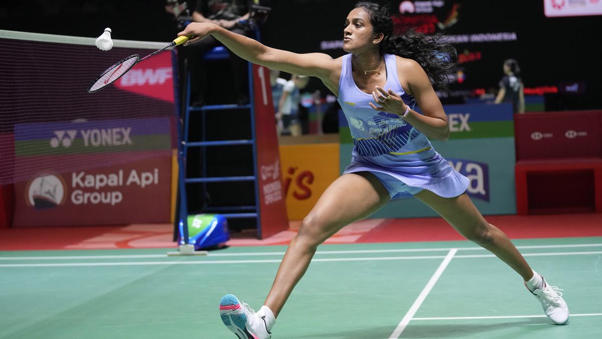 క్వార్టర్స్‌కు సింధు, శ్రీకాంత్‌