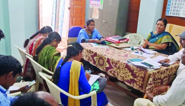 గృహ నిర్మాణాలపై నిర్లక్ష్యం వద్దు