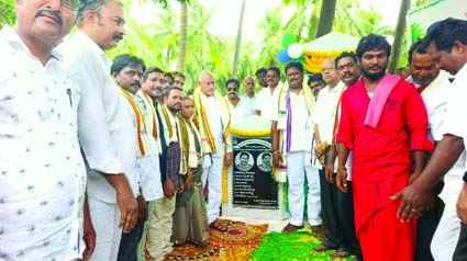 'నూకాంబిక' ఆలయ అభివృద్ధికి భూమి పూజ