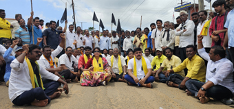 చంద్రబాబు అక్రమ అరెస్టులకు నిరసన