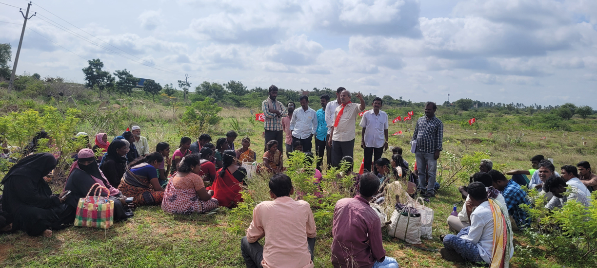 ఇళ్ల స్థలాల కోసం పేదల పోరుబాట