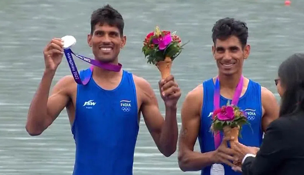 /india-wins-bronze-in-rowing-mens-pair-event