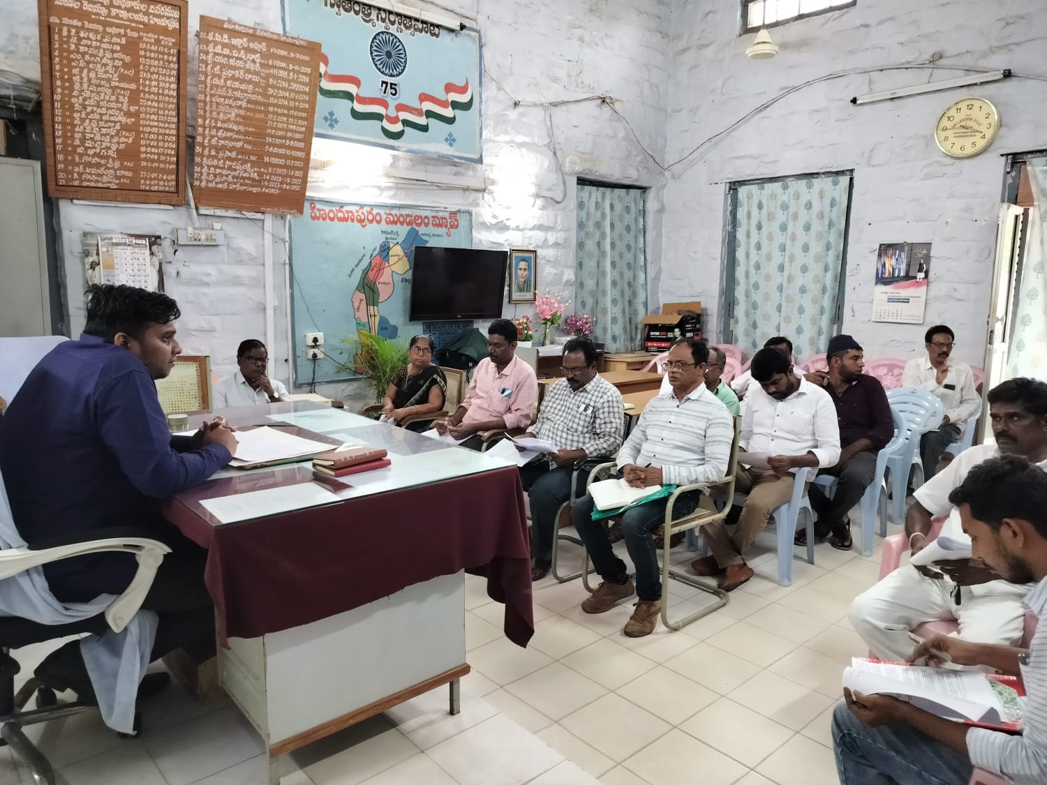 పోలింగ్‌ కేంద్రాల మార్పునకు సహకారం అందించాలి