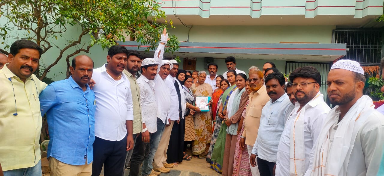 సంక్షేమ పథకాలను సద్వినియోగం చేసుకోండి