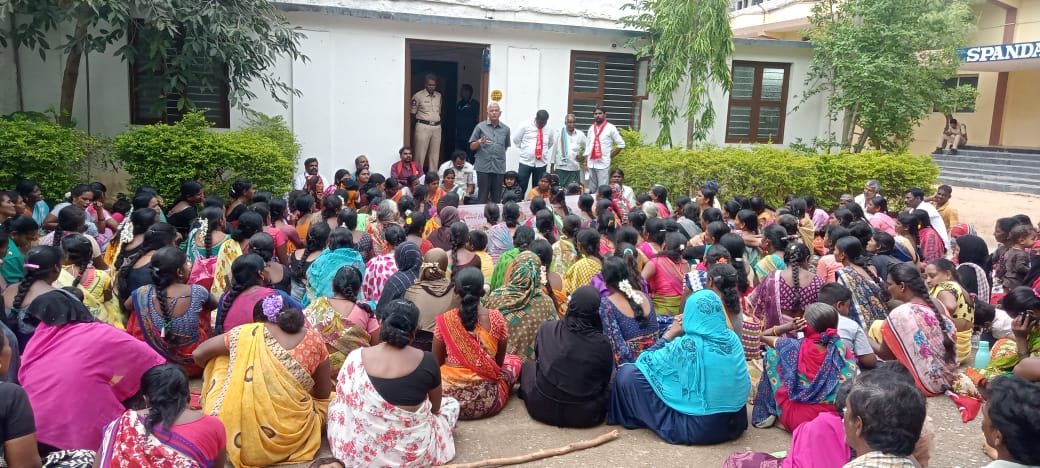 పేదల సమస్యలపై పాదయాత్ర చేస్తాం