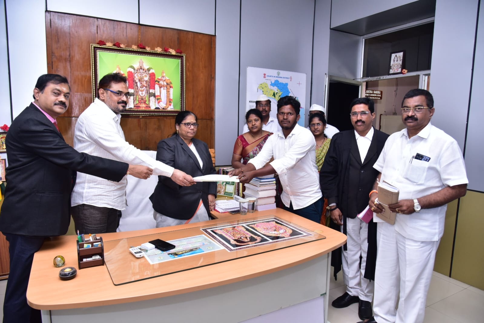 రాజీమార్గమే రాజమార్గం
