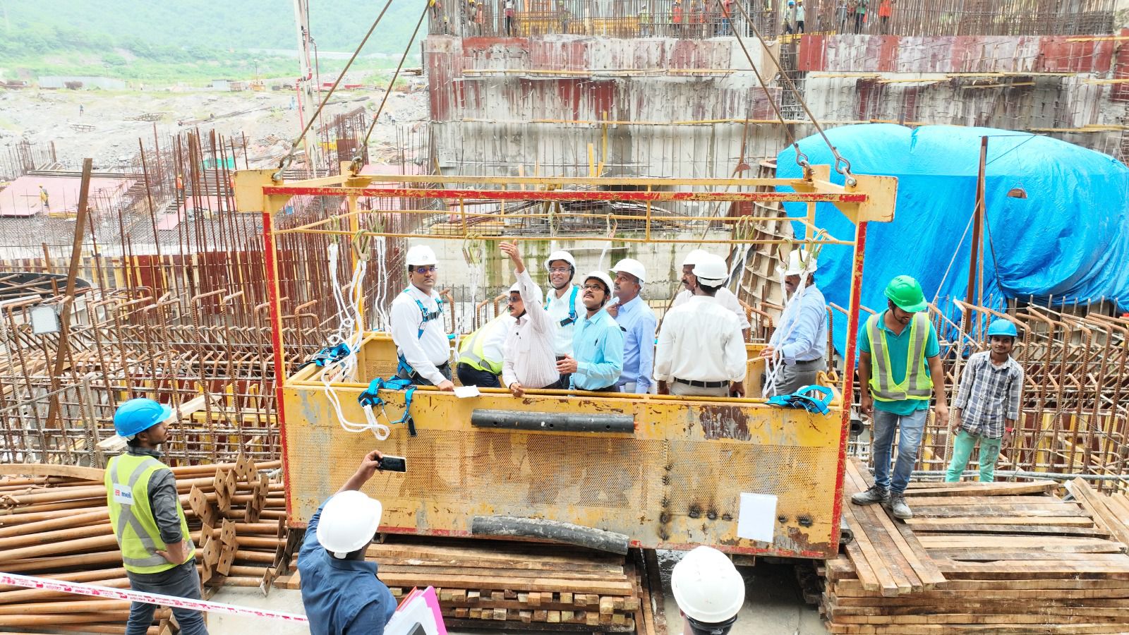 పోలవరం జల విద్యుత్‌ కేంద్రం పనులు వేగవంతం