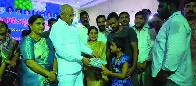 ప్రజాసంక్షేమమే ప్రభుత్వ ధ్యేయం: మంత్రి వేణు