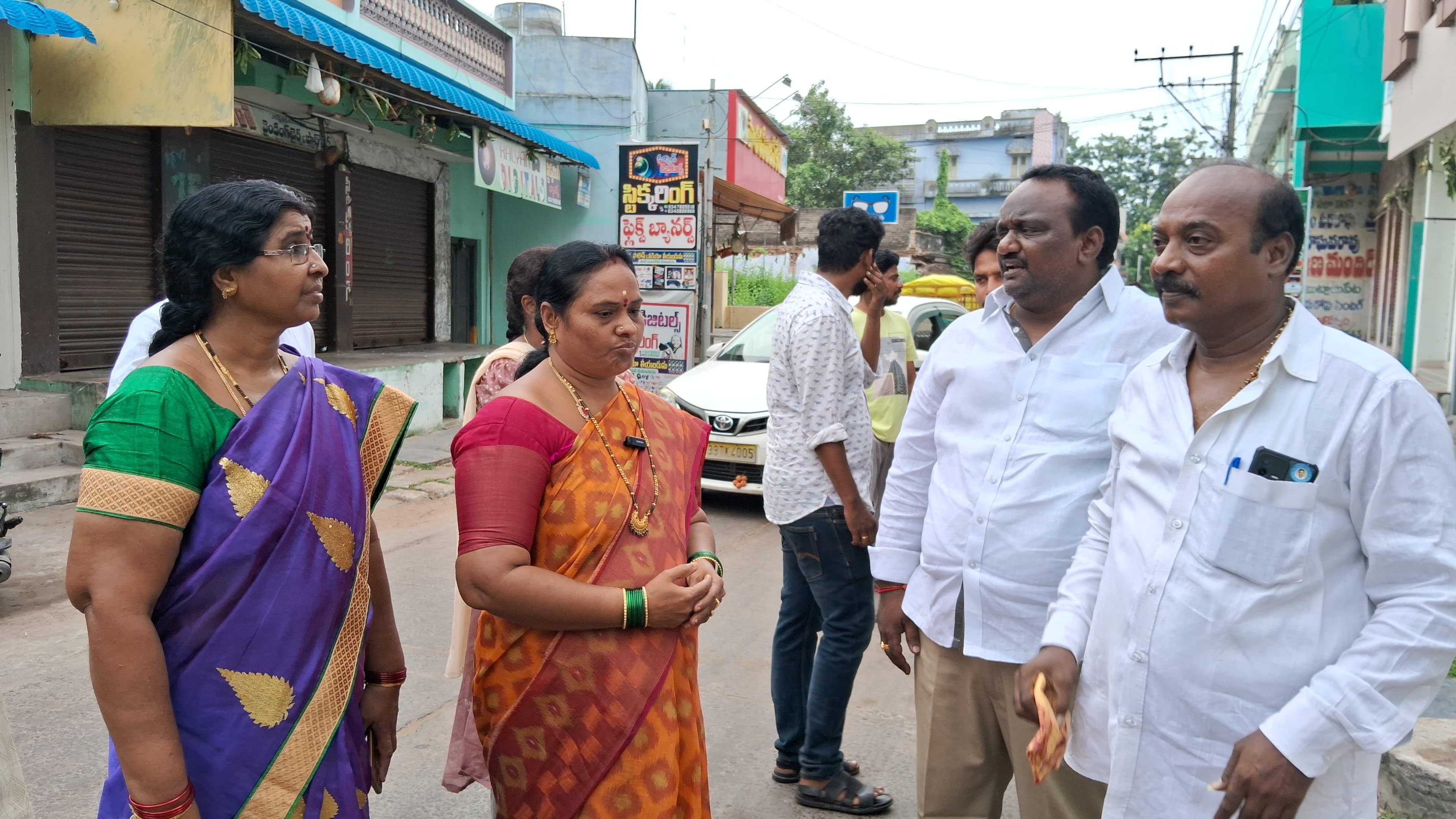 రోడ్లపై చెత్త వేస్తే చర్యలు : మేయర్‌