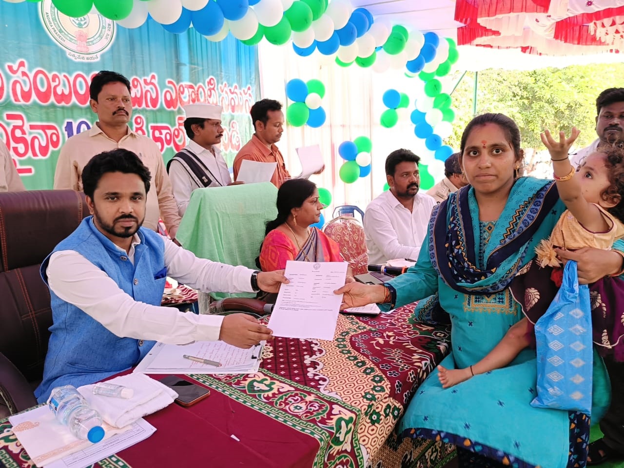 గ్రామీణ ప్రజల సమస్యల పరిష్కారానికే 'జగనన్నకు చెబుదాం': కలెక్టర్‌ ప్రసన్న వెంకటేష్‌