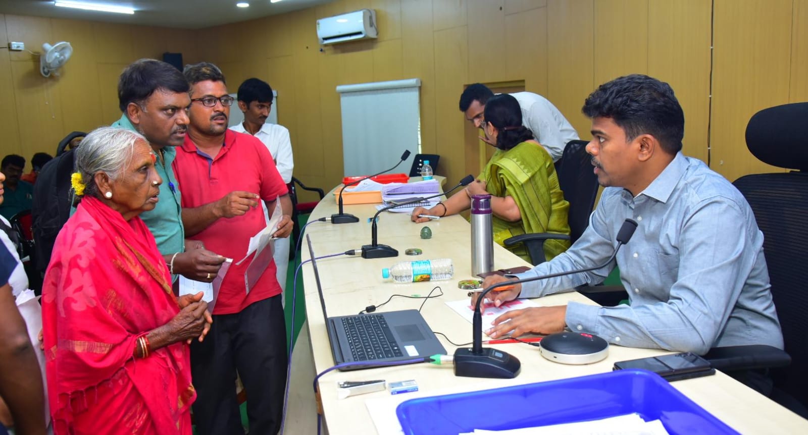 అర్జీలకు మెరుగైన పరిష్కారం : కలెక్టర్‌