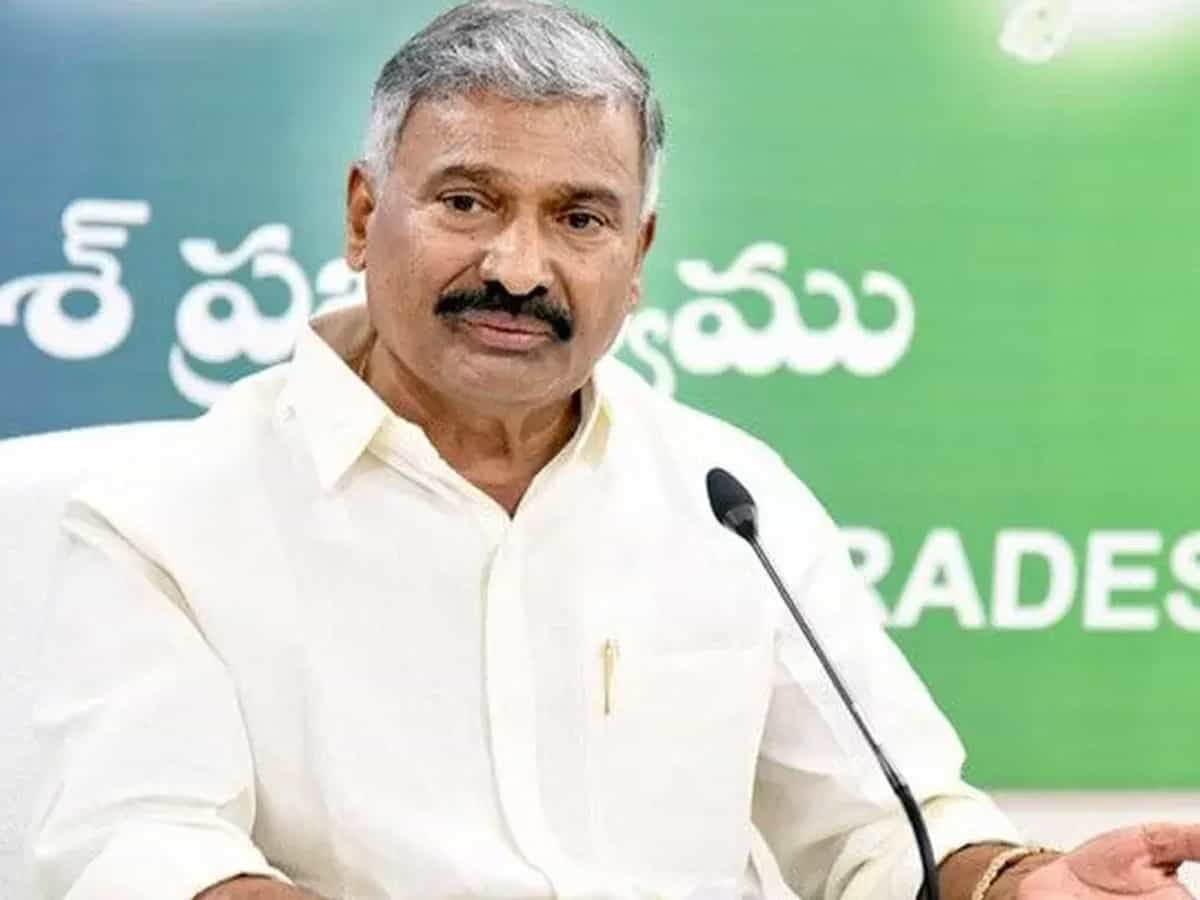 పెద్దిరెడ్డి పట్టు బిగిస్తున్నారా ?