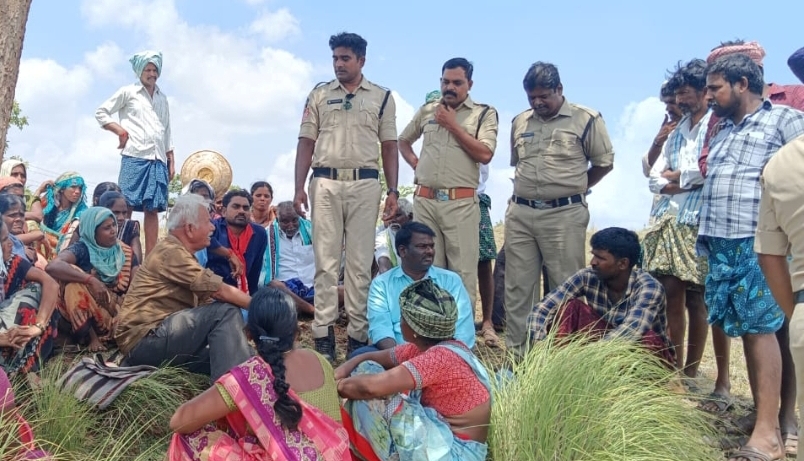 పేదల భూమిలిచ్చే వరకు పోరాటం