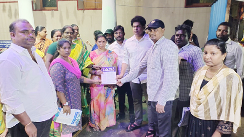 గడపగడపలో ఇన్చార్జి కరణం వెంకటేష్