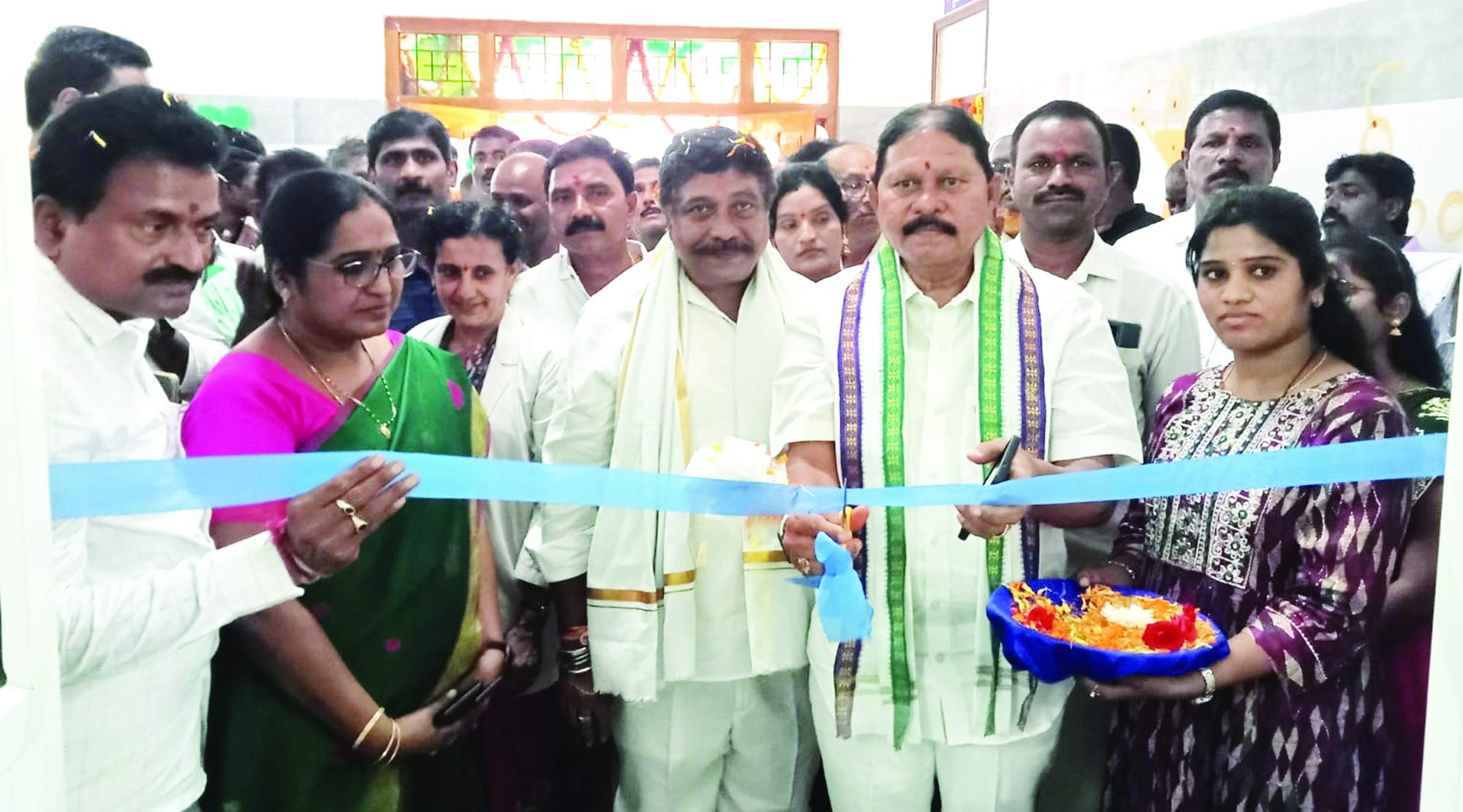 ఆస్పత్రిని ప్రారంభిస్తున్న ఎమ్మెల్యే సాయి ప్రసాద్‌ రెడ్డి