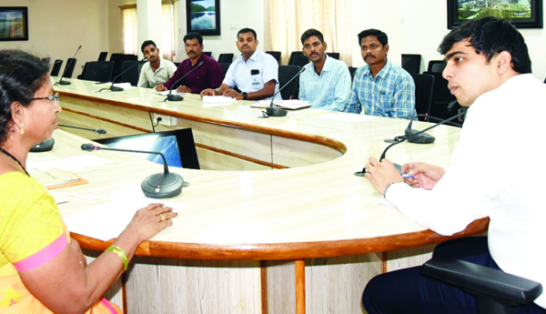 సూక్ష్మ సాగు వైపు రైతులను ప్రోత్సహించాలి