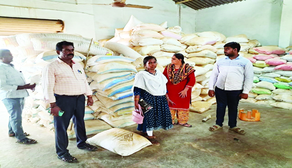 Guntur-to-Gujarat-Illegal-trade-of-freely-ration-rice