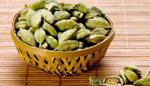 యాలకులతో హైబీపీకి చెక్‌