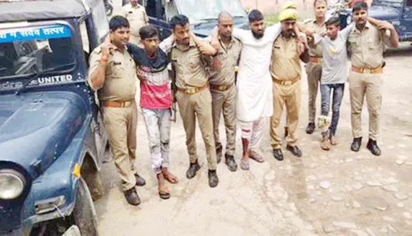 Police-firing-on-hooligans-Accused-who-caused-the-death-of-a-student-by-dragging-a-chunni
