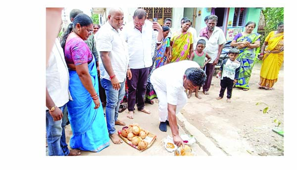నాణ్యతా ప్రమాణాలతో రోడ్డు నిర్మాణం