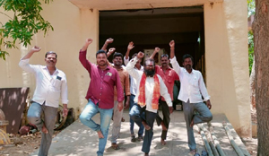 సమస్యలు పరిష్కరించాలి