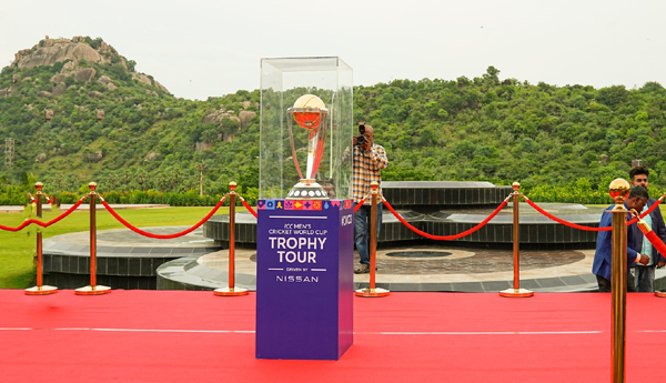 The-ODI-World-Cup-trophy-reached-Hyderabad