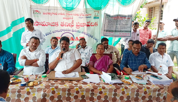 సగటు కూలి పెంపులో నిర్లక్ష్యం వద్దు