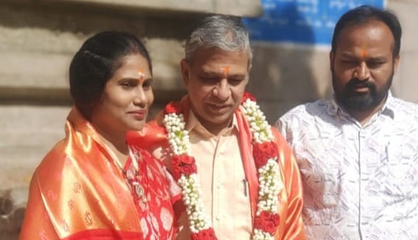 Assistant-General-Manager-of-Railways-in-the-presence-of-Bhogeshwar