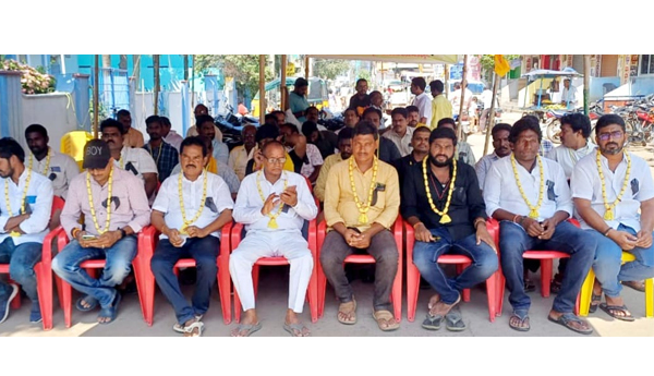 tdp-activists-protest-against-cbn-arrest