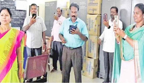 Teachers-in-Padmavyugam-of-problems