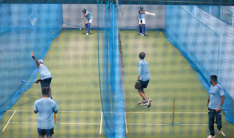 పాక్‌తో మ్యాచ్‌కు చెమటోడ్చుతున్న టీమిండియా