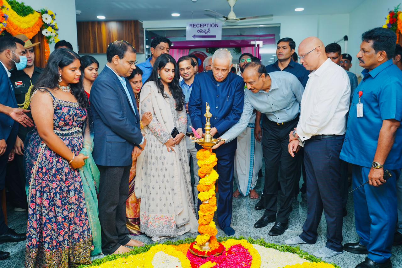 ఆధునిక వైద్యాన్ని అందరికీ అందుబాటులోకి తేవాలి