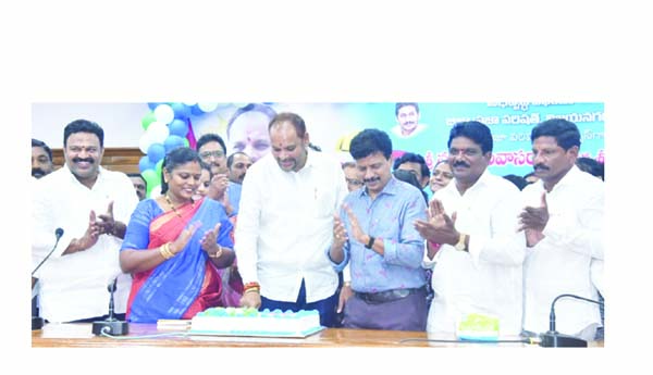 రూ.52 కోట్లతో అభివృద్ధి కార్యక్రమాలు