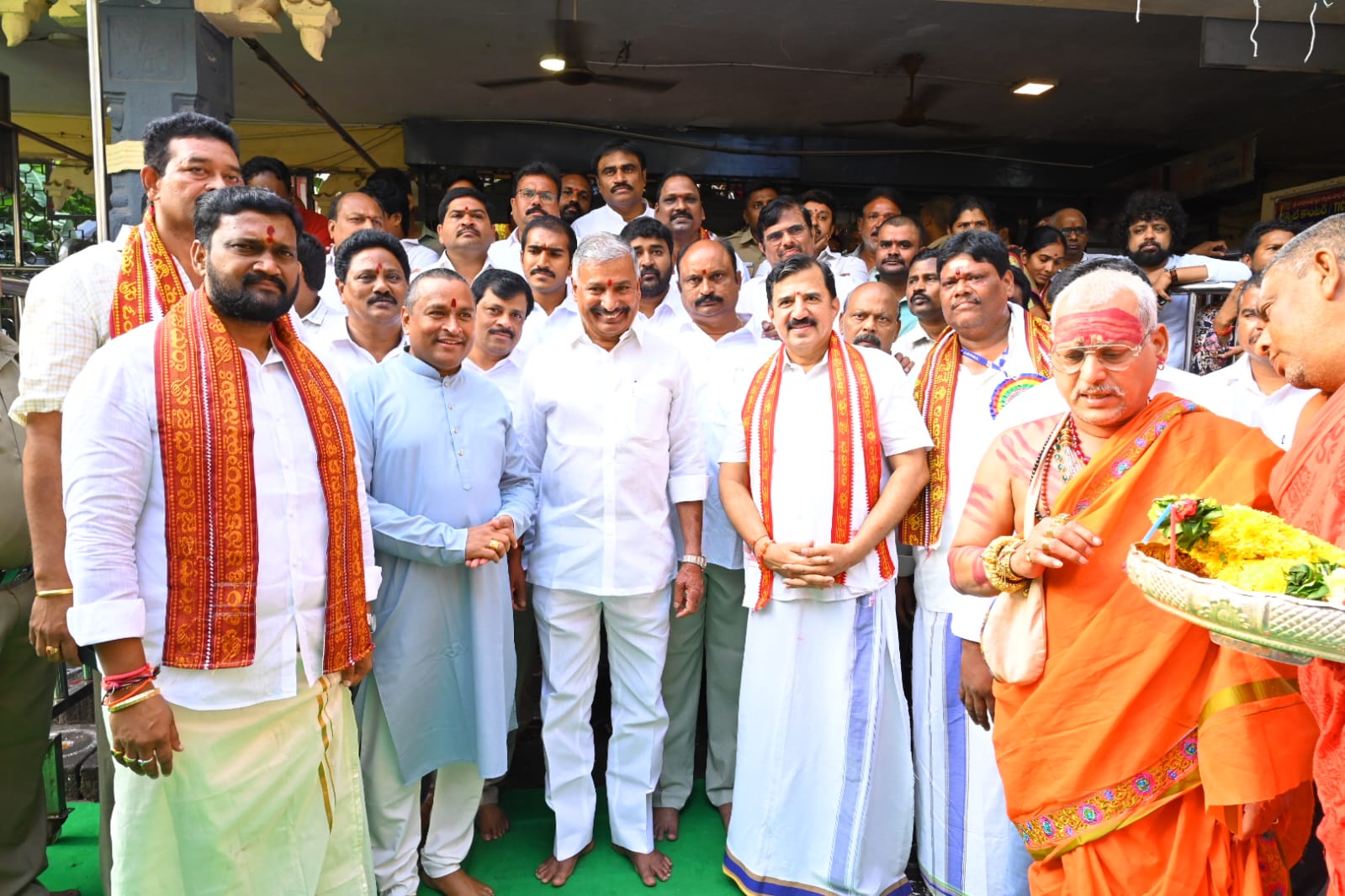 అన్నపూర్ణాదేవి అలంకారంలో దుర్గమ్మ