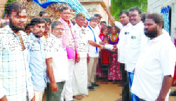 సంక్షేమ ఫలాలతో పేదల్లో చిరునవ్వు: ఎమ్మెల్యే