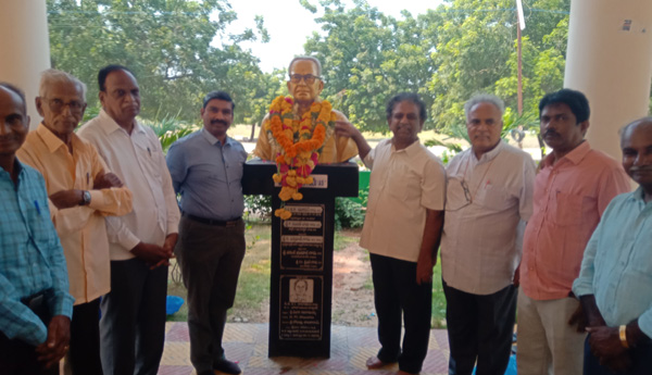  కలెక్టర్‌ కార్యాలయాల్లో శంకరన్‌ విగ్రహం ఏర్పాటుచేయాలి -ఎమ్మెల్సీ కెఎస్‌ లక్ష్మణరావు
