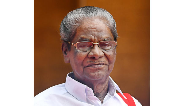 కార్మిక నేత ఆనందన్‌కు కన్నీటి వీడ్కోలు