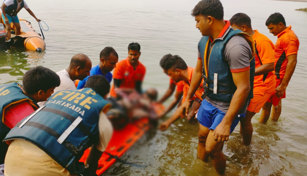Dead-bodies-of-youth-shifted-to-Kakinada-GGH