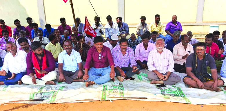 హమాలీ కార్మికుల కూలిరేట్లను పెంచాలి