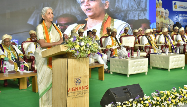 దేశంలో అపారమైన అవకాశాలు
