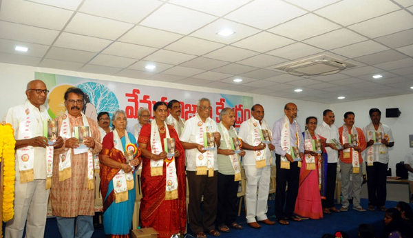 ప్రవచనం కాదు... ప్రజా వచనం కావాలి