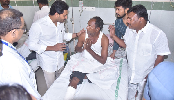  బాధిత కుటుంబాలకు అండగా ఉంటాం -ముఖ్యమంత్రి వైఎస్‌ జగన్‌మోహనరెడ్డి