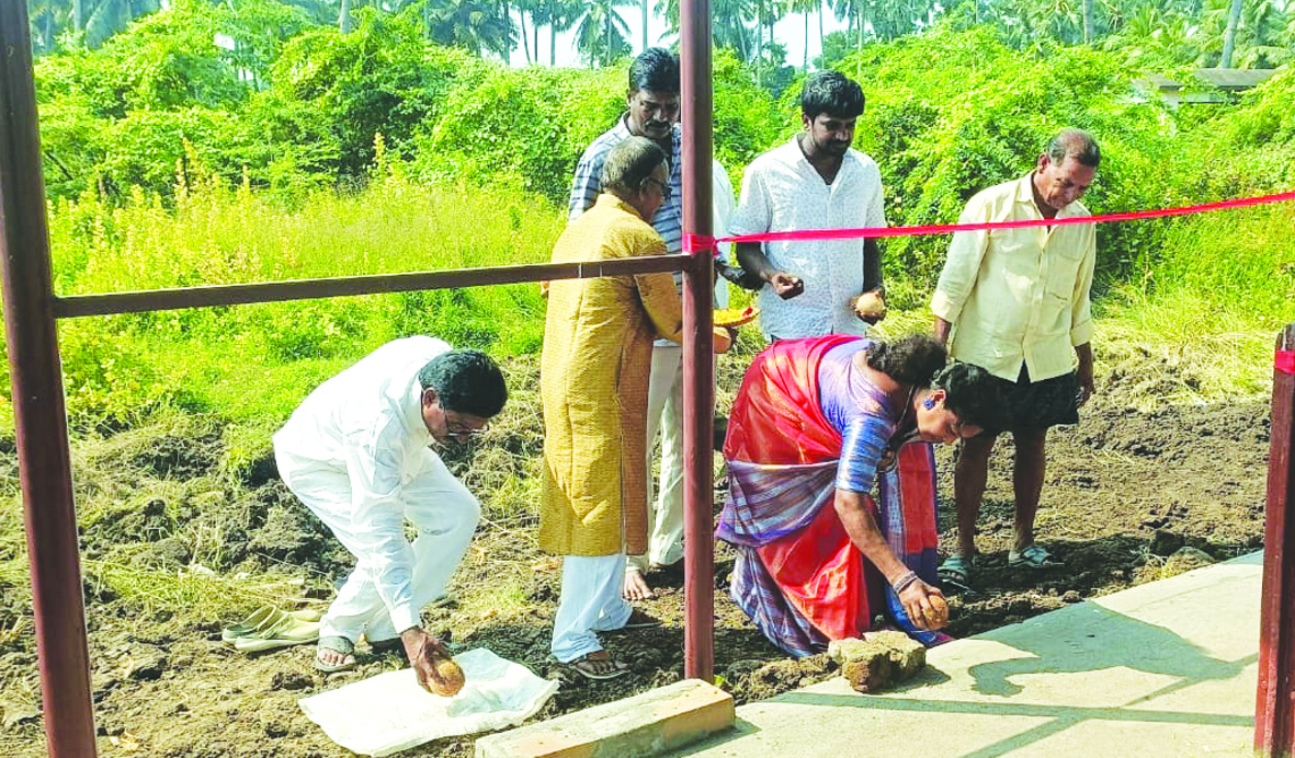 సీసీ రోడ్డు నిర్మాణ పనులు ప్రారంభం