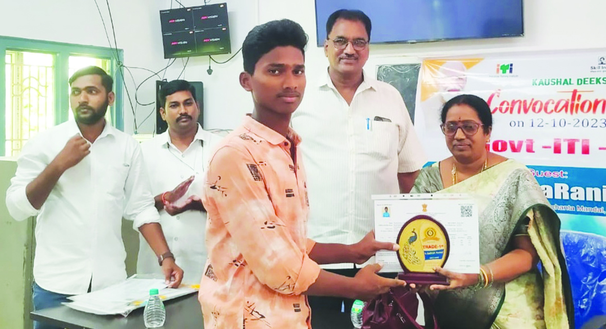 శిక్షణ శిబిరాలను యువత వినియోగించుకోవాలి