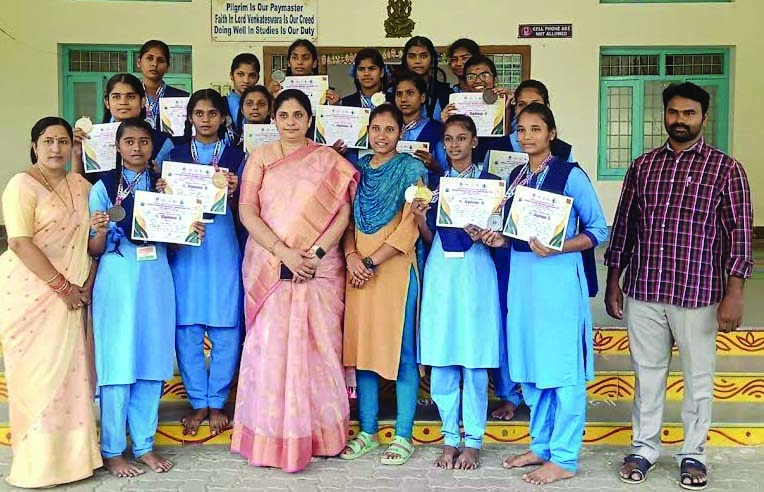 జాతీయ స్థాయి రెజ్లింగ్‌ పోటీలలో 'శ్రీ పద్మావతి' విద్యార్థినుల ఉత్తమ ప్రతిభ